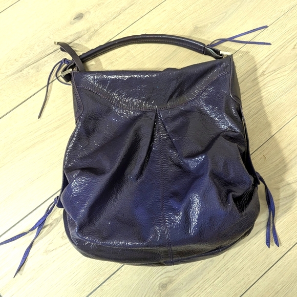 Francesco Biasia Purple oil slick leather over sized unique shoulder bag - Picture 1 of 15